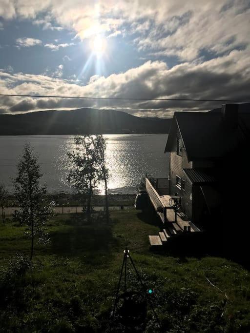 Trivelig Fritidshus Pa Arnes, Senja Straumstad Exteriör bild