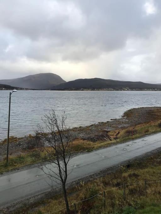 Trivelig Fritidshus Pa Arnes, Senja Straumstad Exteriör bild